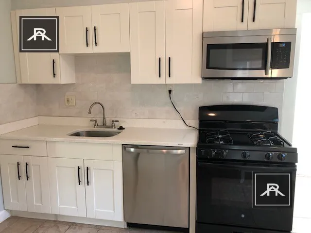 3 bed, 2 bath apartment for rent at 128 Glenville Ave Unit 1, Allston — photo 1 of 17