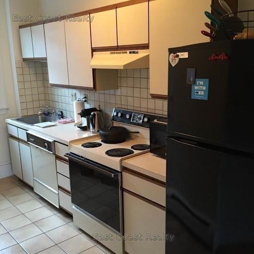 2 bed, 1 bath apartment for rent at 128 Hemenway St Unit 402, Fenway