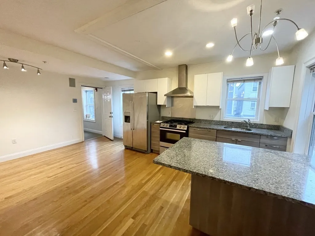 4 bed, 1 bath apartment for rent at 128 Hillside St Unit 1, Boston — photo 3 of 12