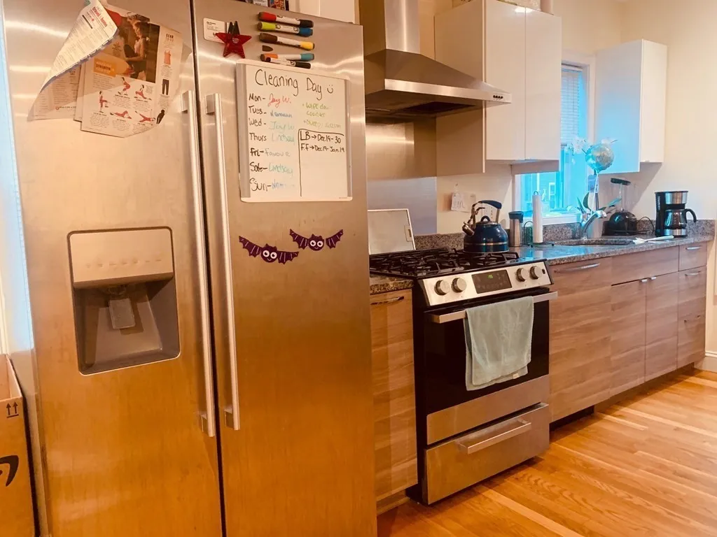 4 bed, 1 bath apartment for rent at 128 Hillside St Unit 1, Boston — photo 5 of 12