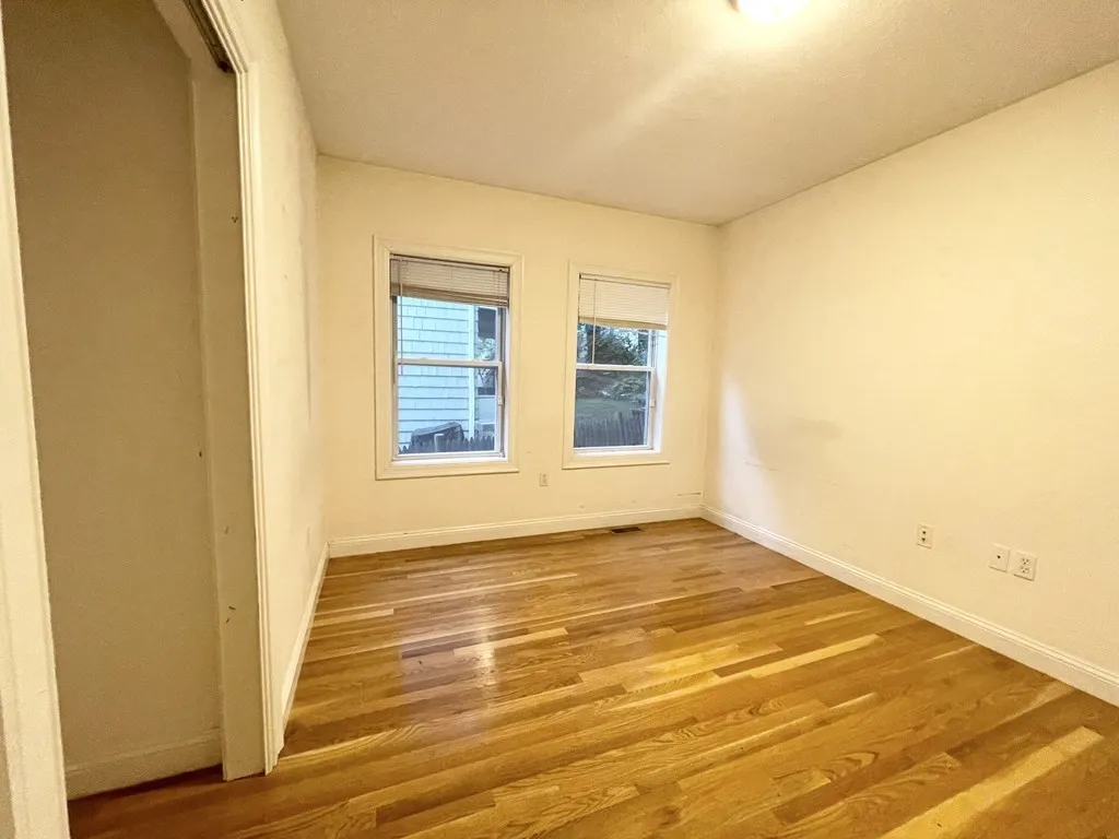 4 bed, 1 bath apartment for rent at 128 Hillside St Unit 1, Boston — photo 11 of 12