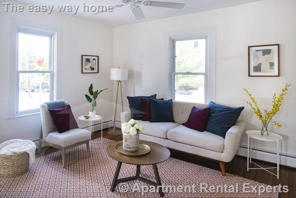 2 bed, 1 bath apartment for rent at 128 Holworthy St, Strawberry Hill — photo 4 of 12