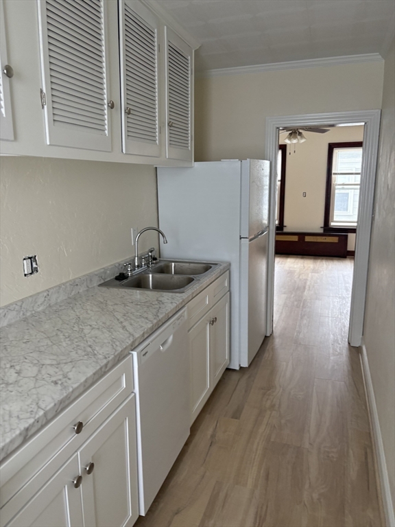 2 bed, 1 bath apartment for rent at 128 Ingleside Ave Unit 2, Worcester — photo 4 of 15
