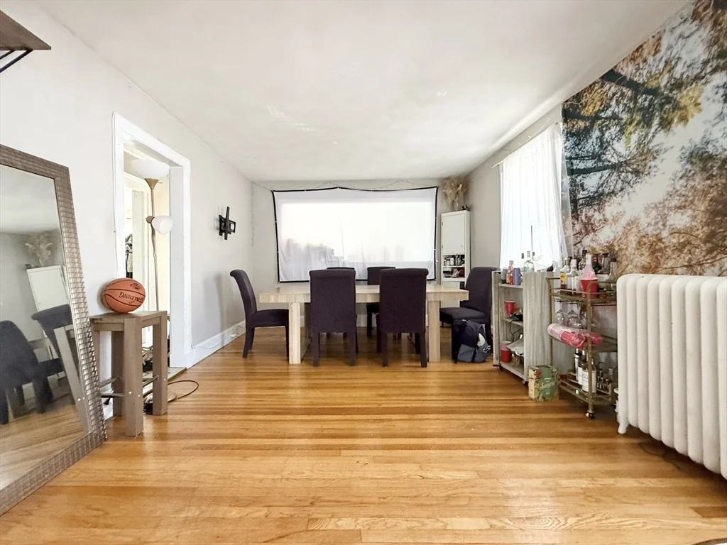 5 bed, 2 bath apartment for rent at 128 Lawrence St Unit B, Glenwood — photo 3 of 16