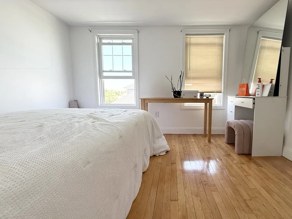 5 bed, 2 bath apartment for rent at 128 Lawrence St Unit B, Glenwood — photo 15 of 16