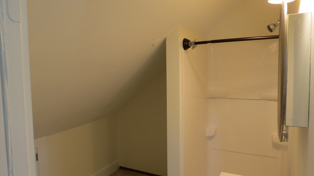 1 bed, 1 bath apartment for rent at 128 Low Unit 128, Newburyport — photo 14 of 15