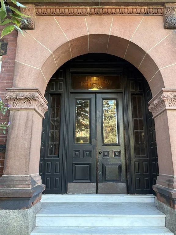 2 bed, 1 bath apartment for rent at 128 Magazine St Unit 12, Cambridgeport