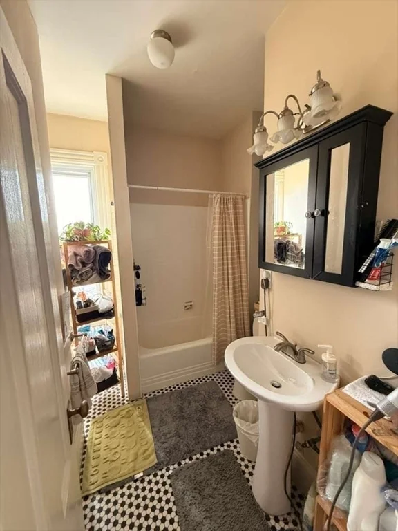 2 bed, 1 bath apartment for rent at 128 Magazine St Unit 14, Cambridgeport — photo 9 of 10