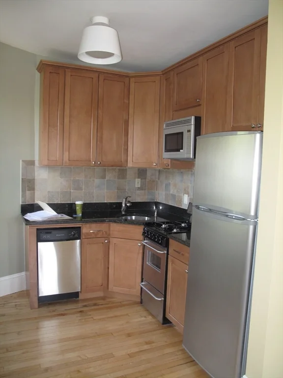 2 bed, 1 bath apartment for rent at 128 Magazine St Unit 14, Cambridgeport — photo 6 of 10