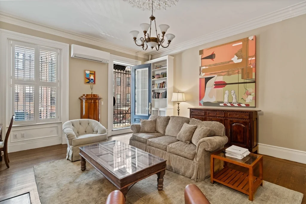 1 bed, 1 bath apartment for rent at 128 Marlborough St Unit 2, Back Bay