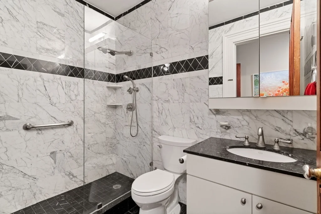 1 bed, 1 bath apartment for rent at 128 Marlborough St Unit 2, Back Bay — photo 18 of 23