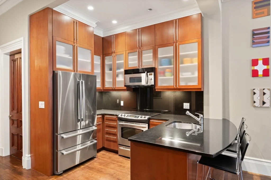1 bed, 1 bath apartment for rent at 128 Marlborough St Unit 2, Back Bay — photo 12 of 23