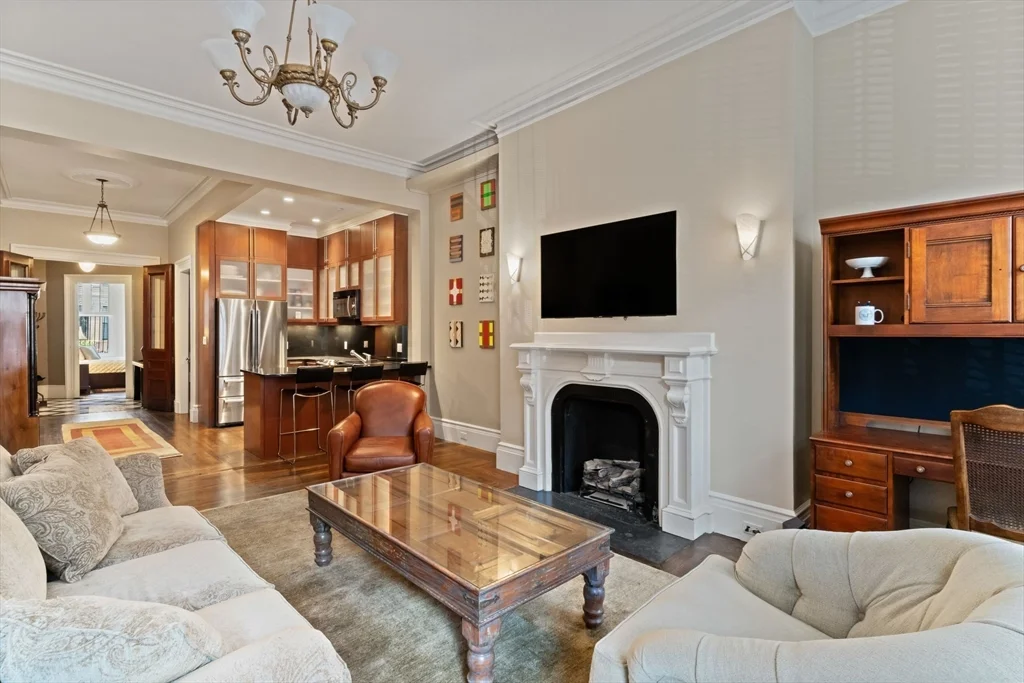 1 bed, 1 bath apartment for rent at 128 Marlborough St Unit 2, Back Bay — photo 3 of 23