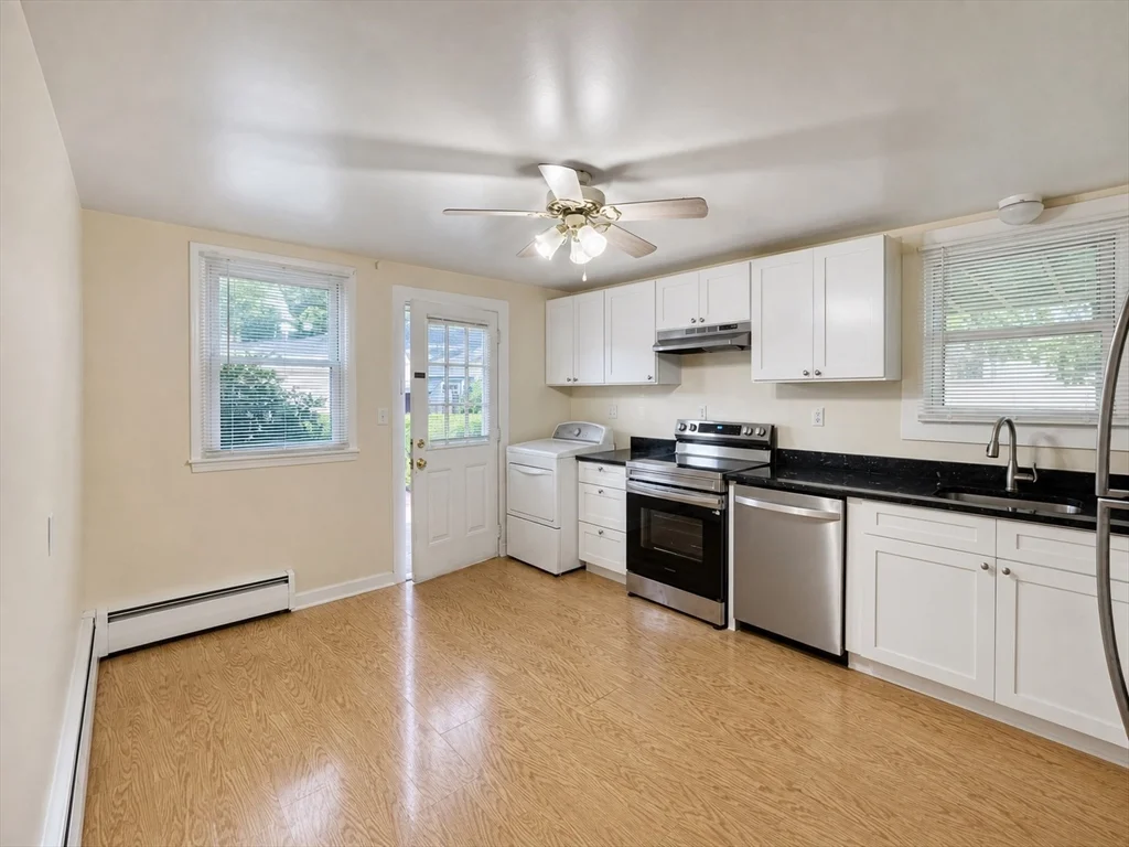 3 bed, 1 bath apartment for rent at 128 Norfolk Unit 1, Canton — photo 3 of 16