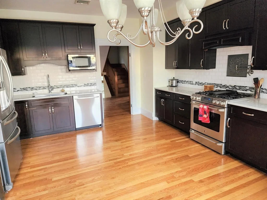 3 bed, 2 bath apartment for rent at 128 Palfrey Unit 128, Watertown — photo 9 of 11
