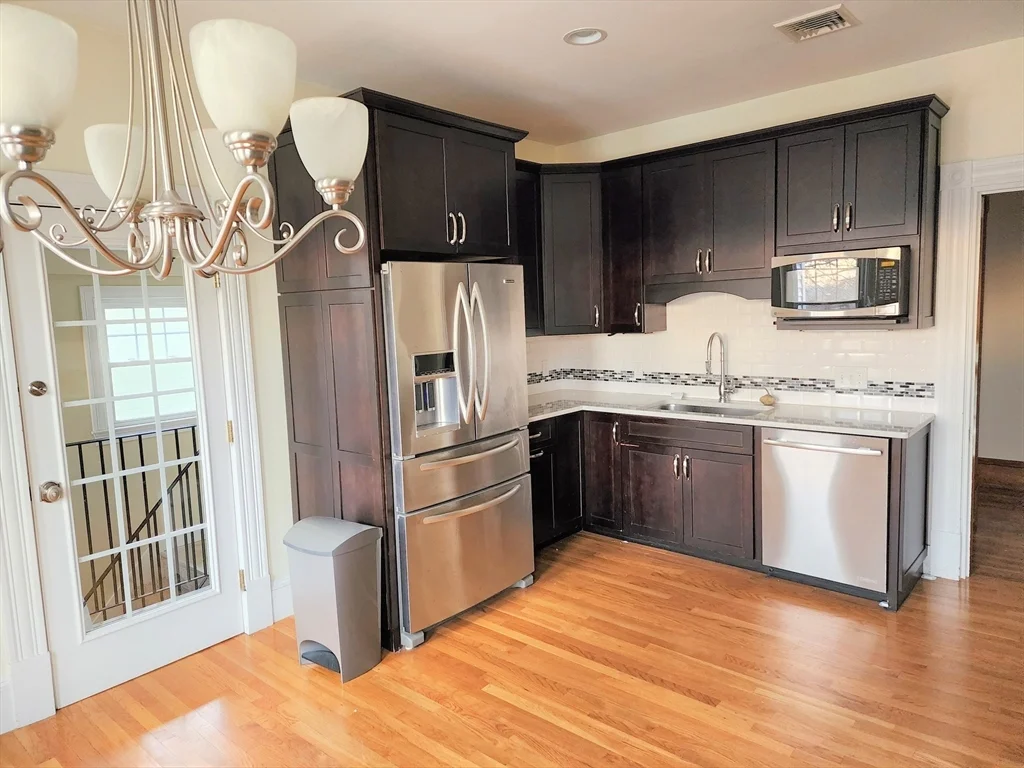 3 bed, 2 bath apartment for rent at 128 Palfrey Unit 128, Watertown — photo 8 of 11