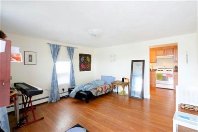 Studio bed, 1 bath apartment for rent at 128 Pine St Unit 5, The Port — photo 4 of 7