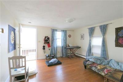 Studio bed, 1 bath apartment for rent at 128 Pine St Unit 5, The Port — photo 3 of 7