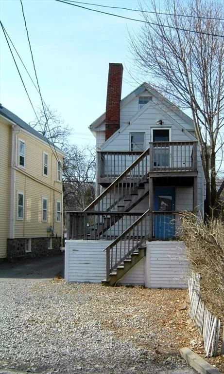 2 bed, 1 bath apartment for rent at 128 Pleasant St Unit 2, Marblehead — photo 13 of 13