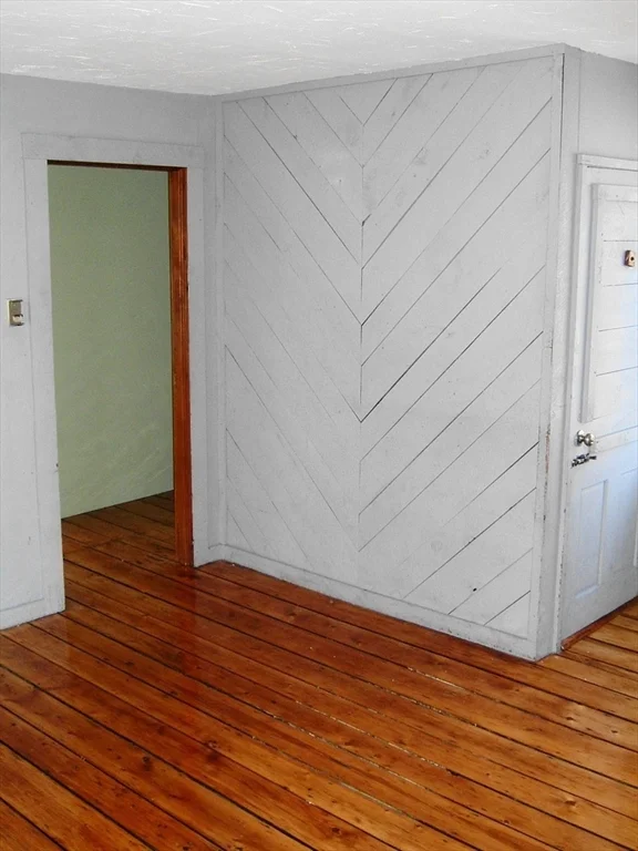 2 bed, 1 bath apartment for rent at 128 Pleasant St Unit 2, Marblehead — photo 7 of 13