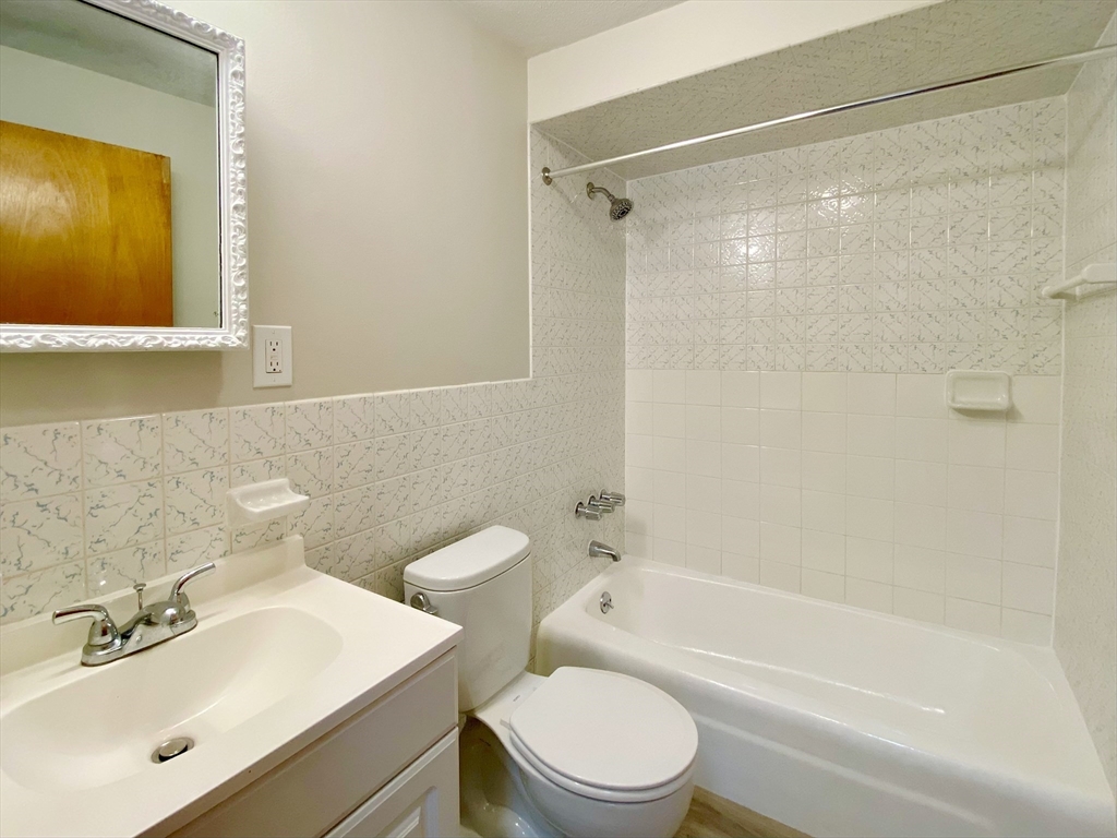 2 bed, 1 bath apartment for rent at 128 Salem St Unit 31, Malden — photo 9 of 16