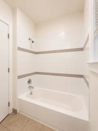 3 bed, 1 bath apartment for rent at 128 Shawmut St Unit 3, Chelsea — photo 10 of 12