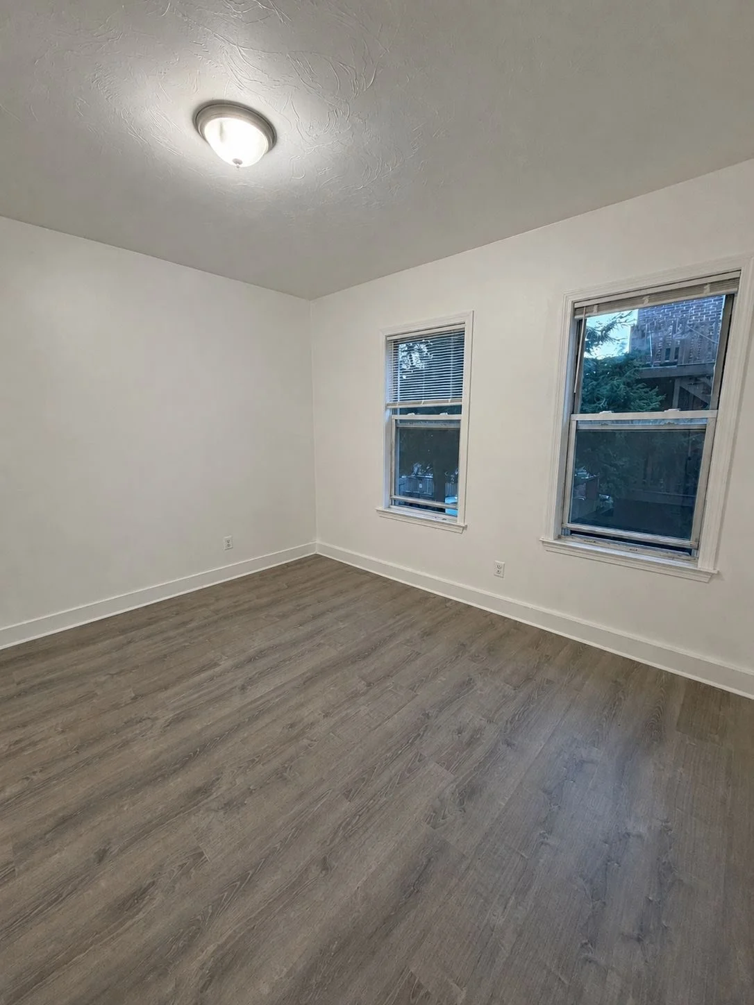 3 bed, 1 bath apartment for rent at 128 Shawmut Unit 6, Chelsea — photo 5 of 10