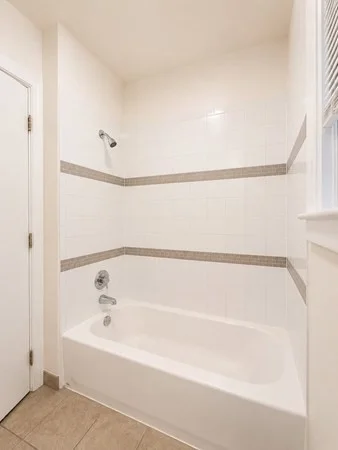 3 bed, 1 bath apartment for rent at 128 Shawmut Unit 6, Chelsea — photo 6 of 10