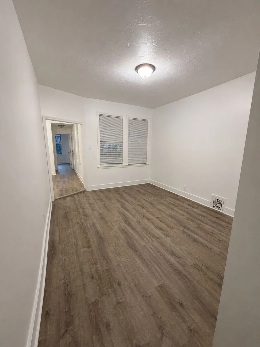 3 bed, 1 bath apartment for rent at 128 Shawmut Unit 6, Chelsea — photo 4 of 10