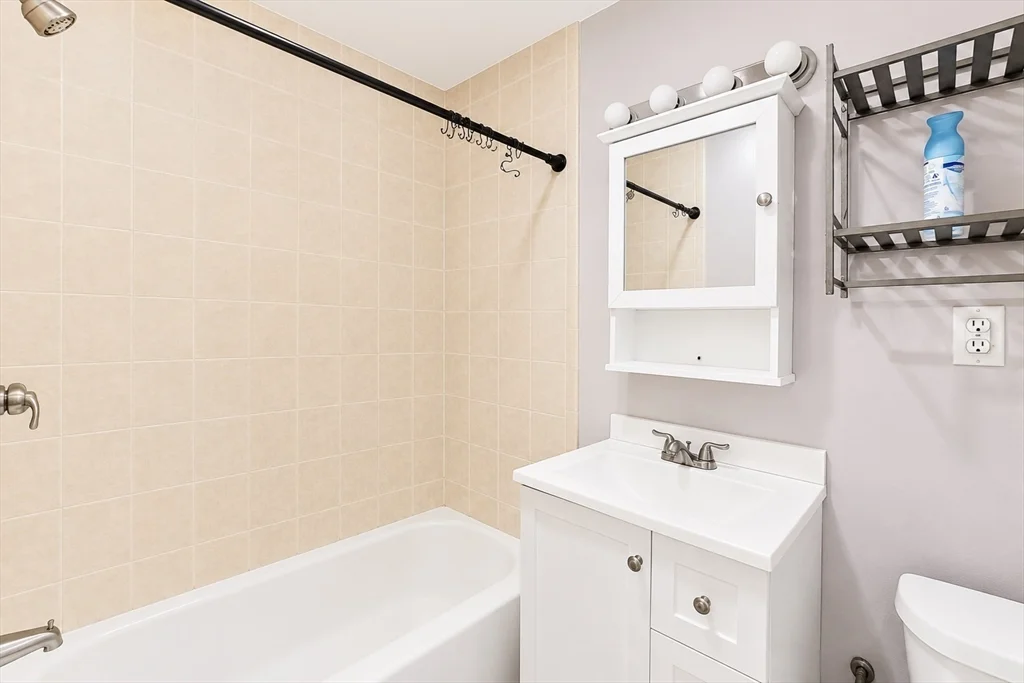 3 bed, 1 bath apartment for rent at 128 Trenton St Unit 3, East Boston — photo 7 of 16