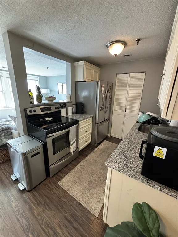 2 bed, 1 bath apartment for rent at 128 Tudor St Unit C, South Boston — photo 6 of 14