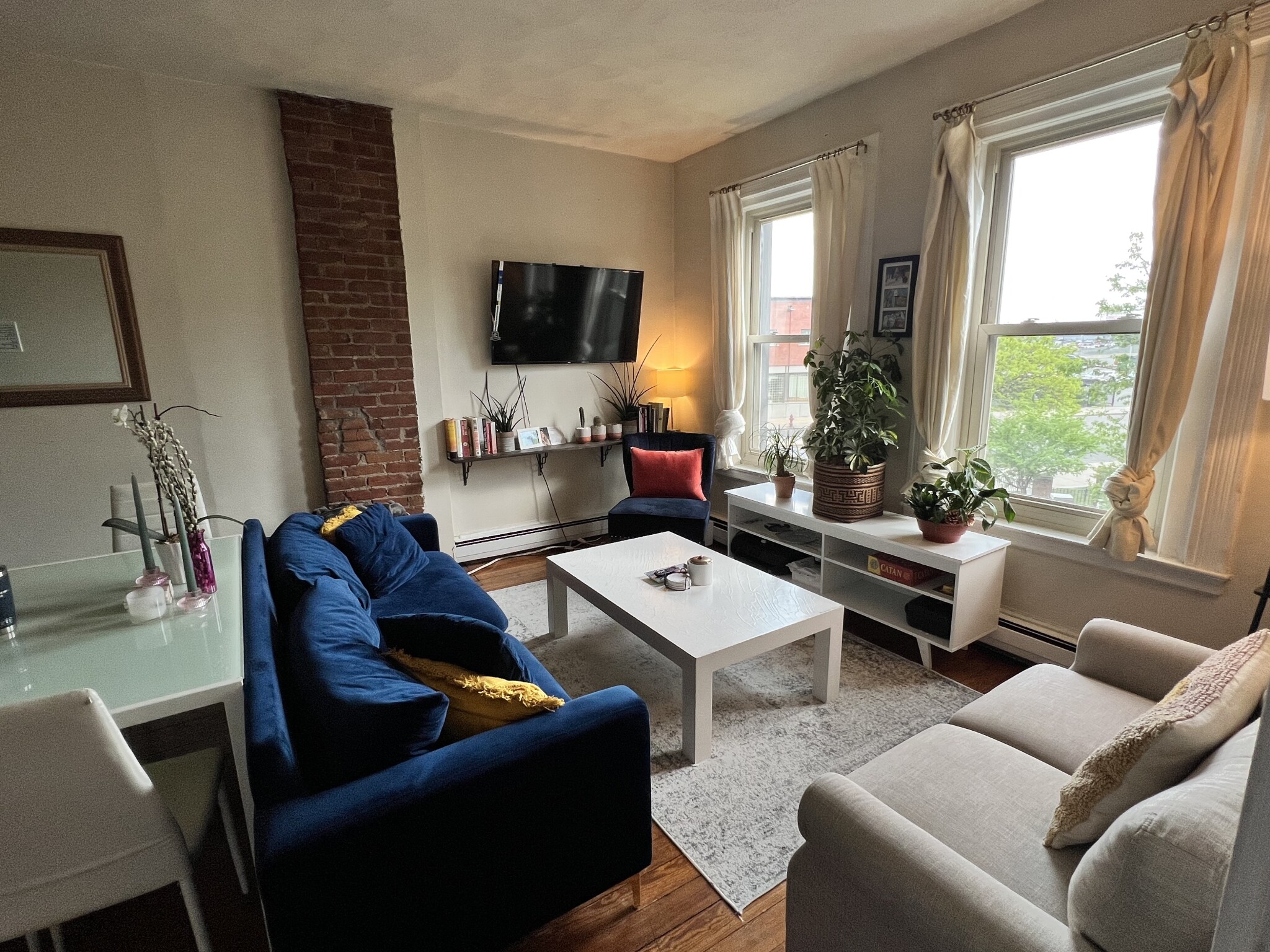 3 bed, 1.5 bath apartment for rent at 128 Union Park Unit 2, South End — photo 1 of 14