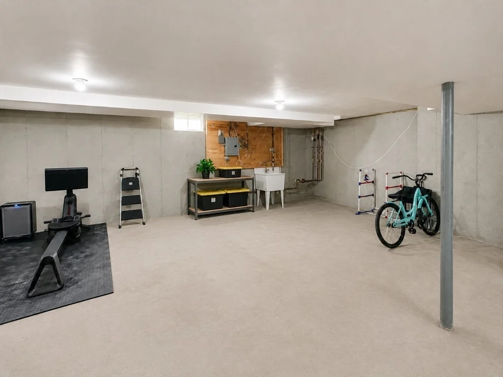 3 bed, 2 bath apartment for rent at 128 Waverly St Unit 1, Everett — photo 14 of 16
