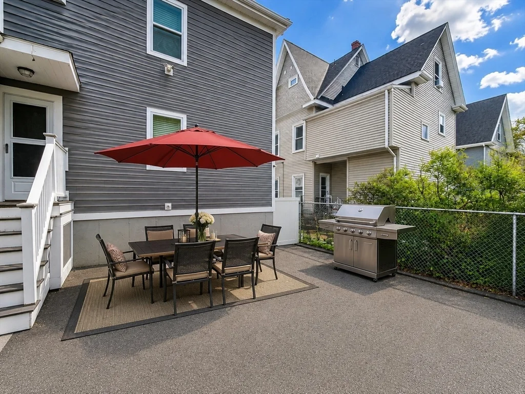 3 bed, 2 bath apartment for rent at 128 Waverly St Unit 1, Everett — photo 15 of 16