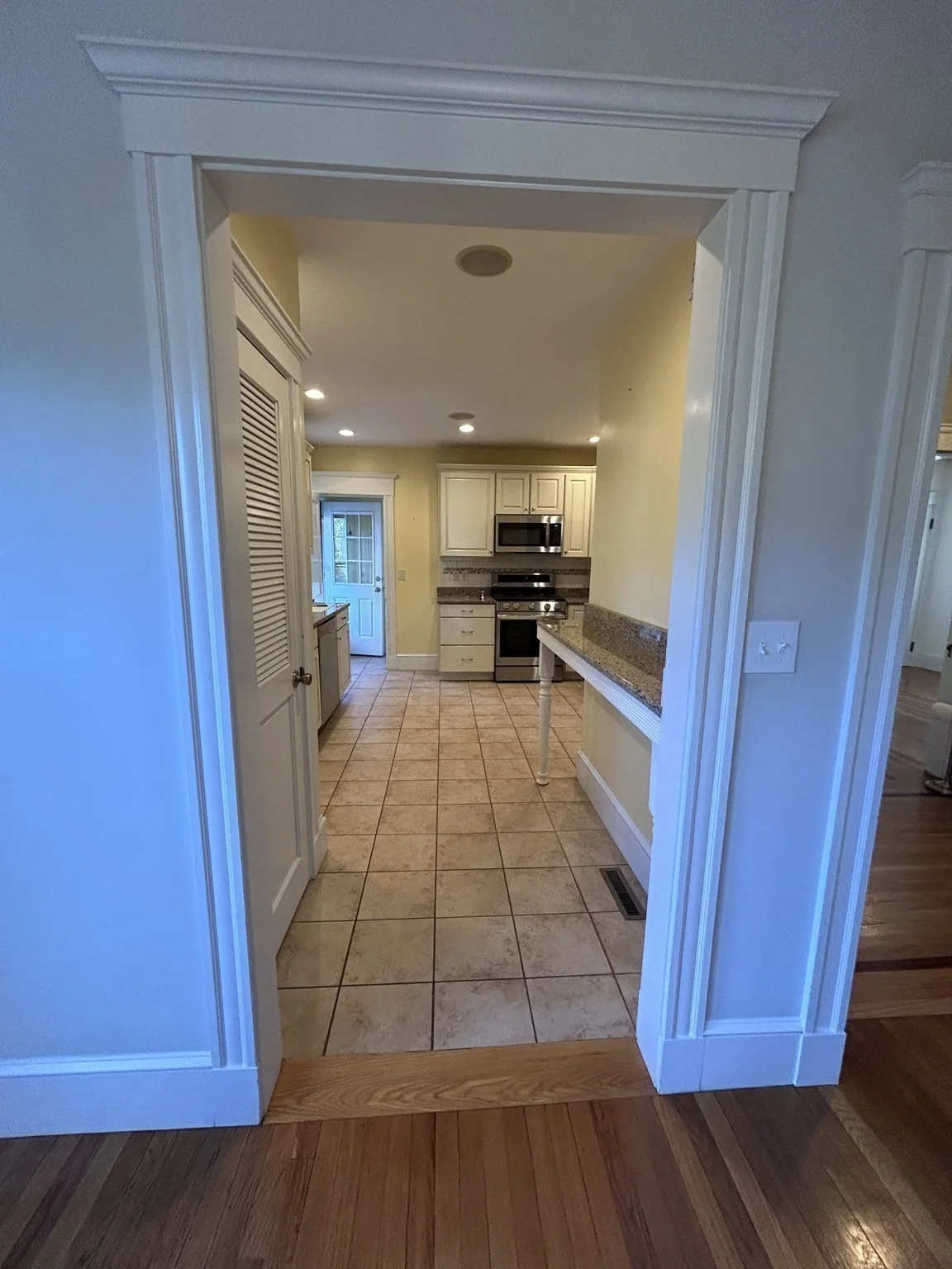 2 bed, 1 bath apartment for rent at 128 Willow Unit 1, West Roxbury — photo 13 of 25