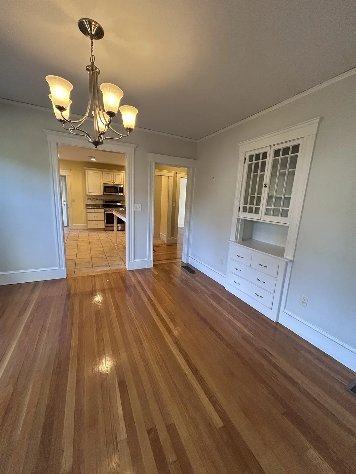 2 bed, 1 bath apartment for rent at 128 Willow Unit 1, West Roxbury — photo 8 of 25