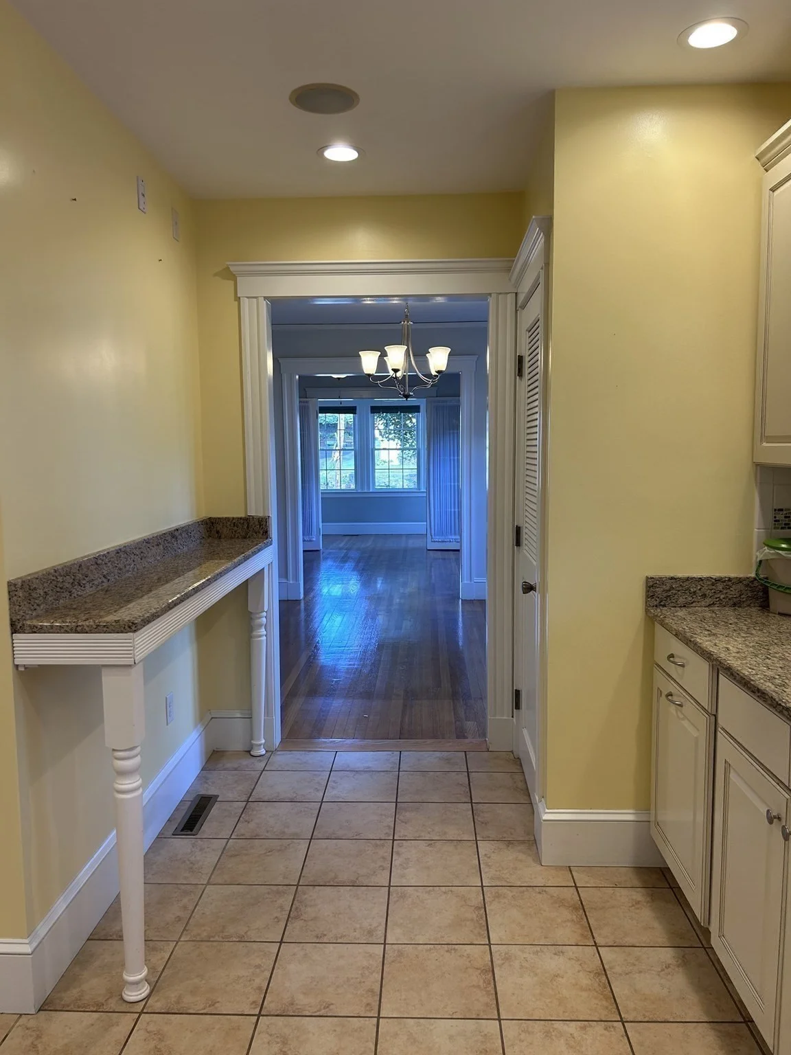 2 bed, 1 bath apartment for rent at 128 Willow Unit 1, West Roxbury — photo 16 of 25
