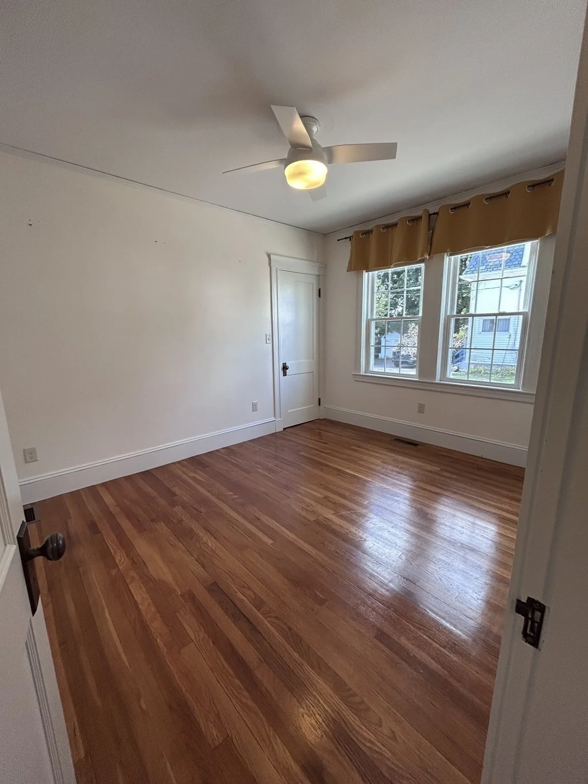 2 bed, 1 bath apartment for rent at 128 Willow Unit 1, West Roxbury — photo 18 of 25