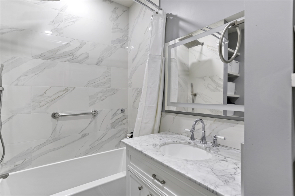 3 bed, 1 bath apartment for rent at 1283 Massachusetts Ave Unit 3, Arlington Heights — photo 11 of 16