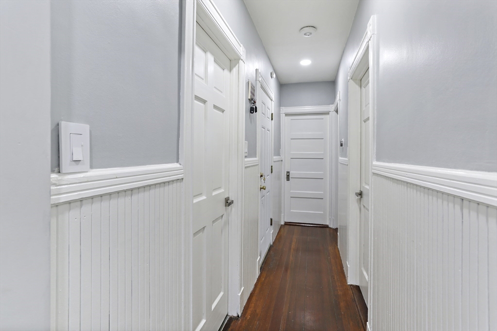 3 bed, 1 bath apartment for rent at 1283 Massachusetts Ave Unit 3, Arlington Heights — photo 4 of 16