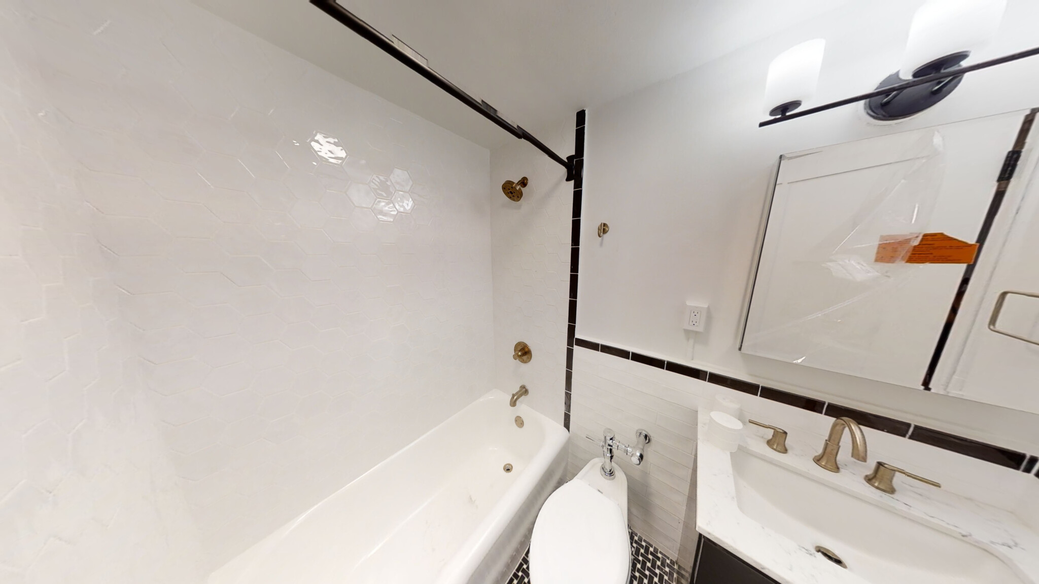 3 bed, 2 bath apartment for rent at 1284 Beacon St Unit 215, Coolidge Corner — photo 4 of 14