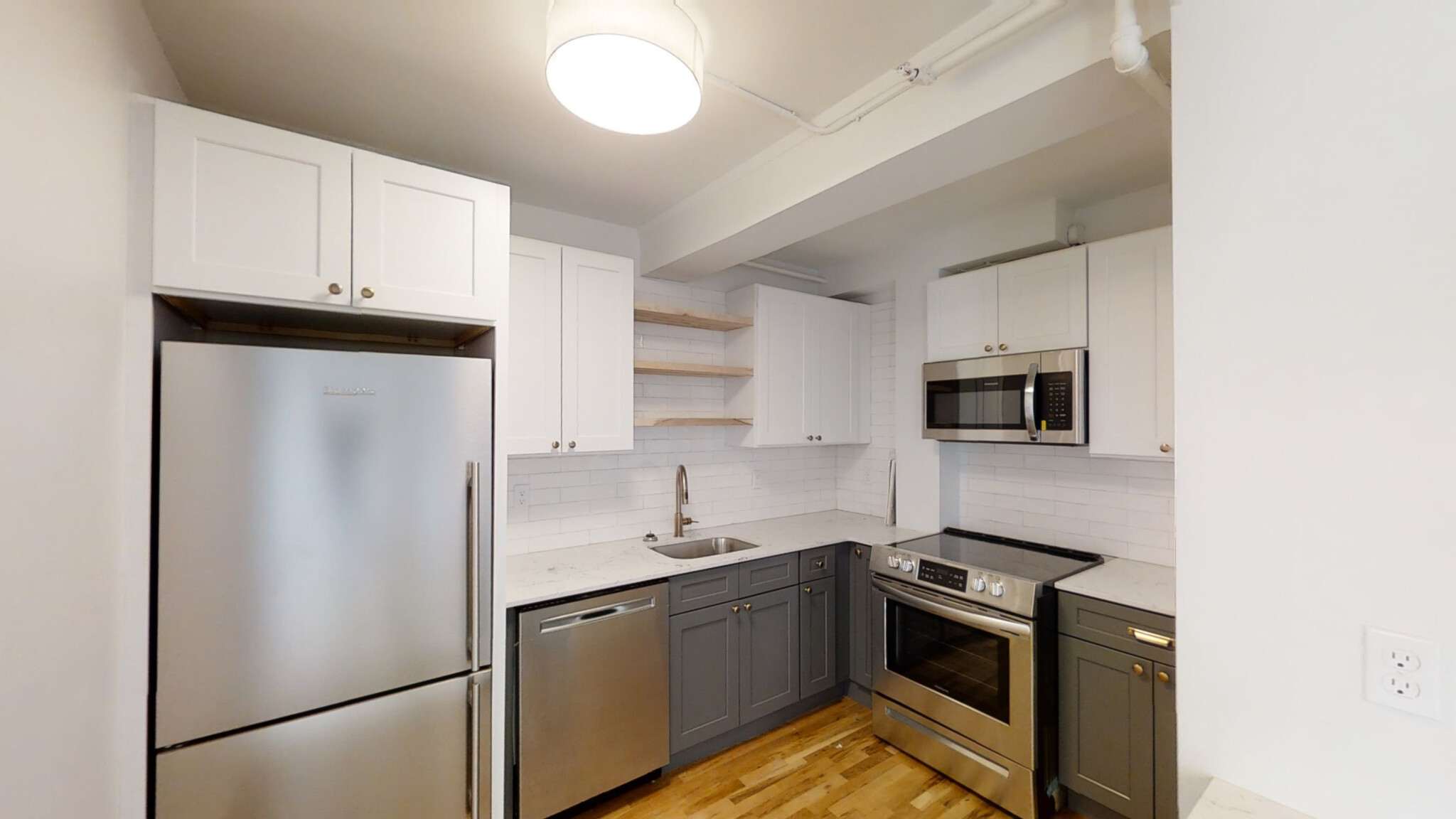 3 bed, 2 bath apartment for rent at 1284 Beacon St Unit 215, Coolidge Corner — photo 2 of 14