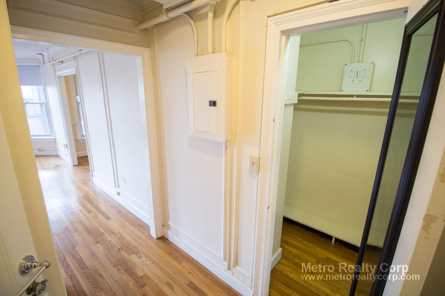 Studio bed, 1 bath apartment for rent at 1284 Beacon St Unit 411, Coolidge Corner — photo 7 of 11