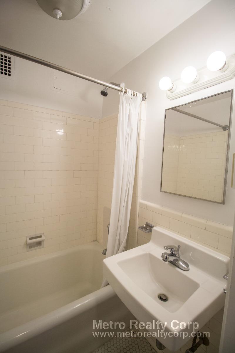 Studio bed, 1 bath apartment for rent at 1284 Beacon St Unit 411, Coolidge Corner — photo 5 of 11