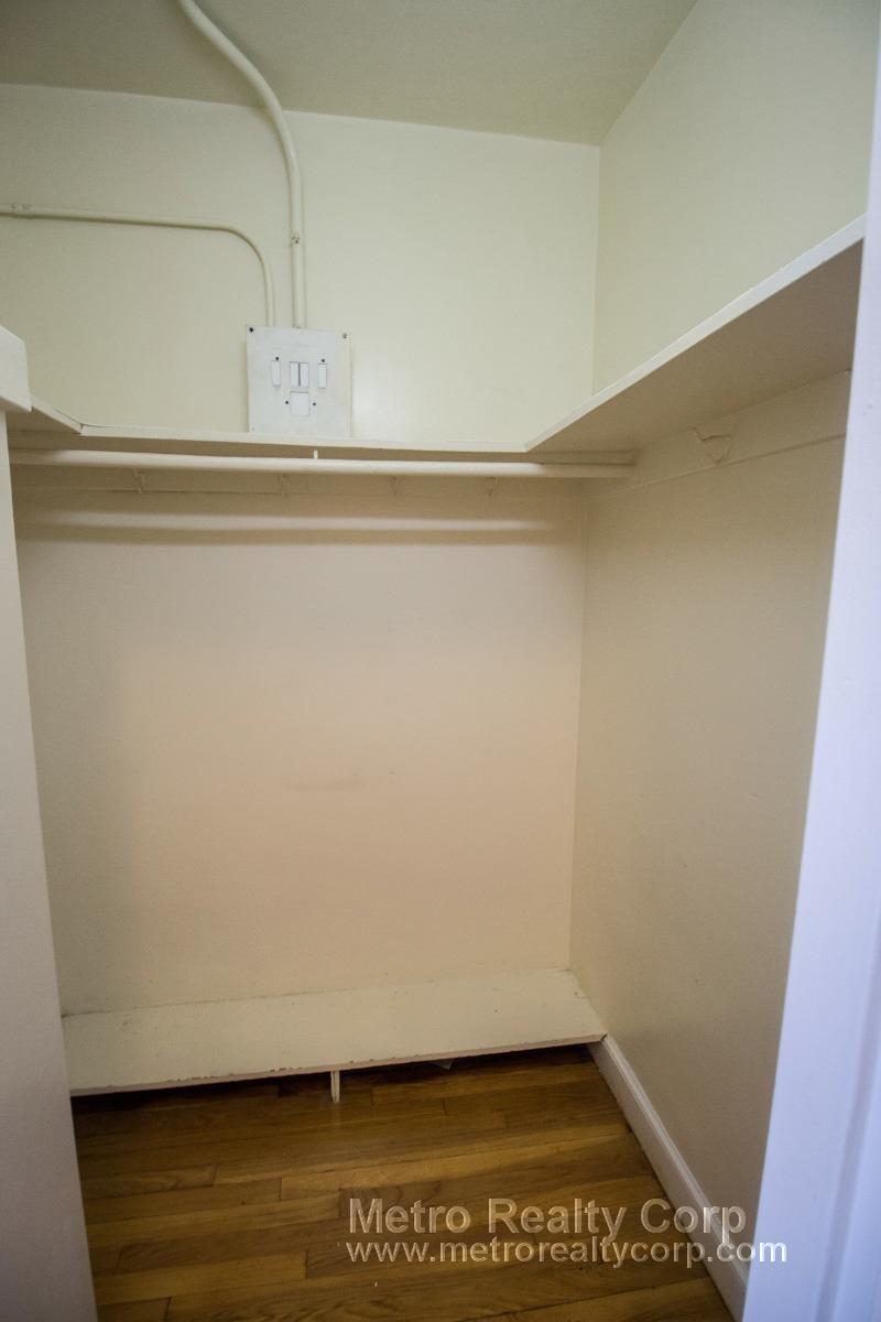 Studio bed, 1 bath apartment for rent at 1284 Beacon St Unit 411, Coolidge Corner — photo 4 of 11