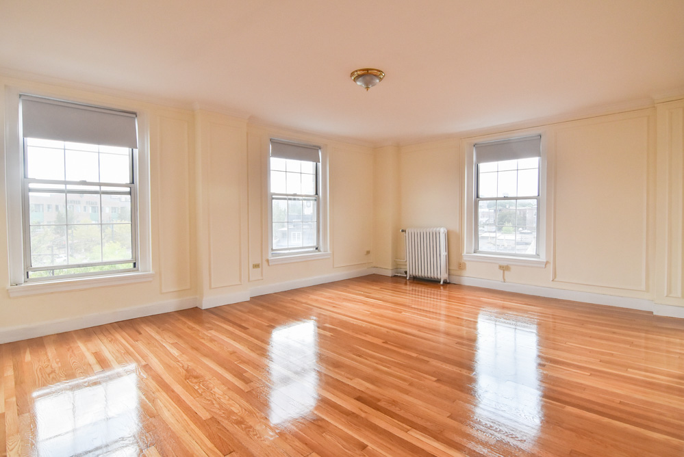 2 bed, 1 bath apartment for rent at 1284 Beacon St Unit 420, Coolidge Corner