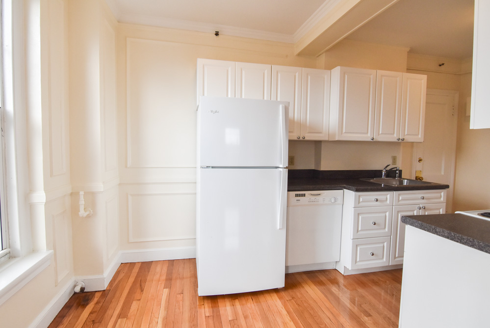 2 bed, 1 bath apartment for rent at 1284 Beacon St Unit 420, Coolidge Corner — photo 6 of 16