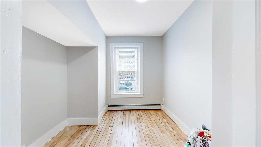 4 bed, 2 bath apartment for rent at 1284 Commonwealth Ave Unit 1, Allston — photo 11 of 19