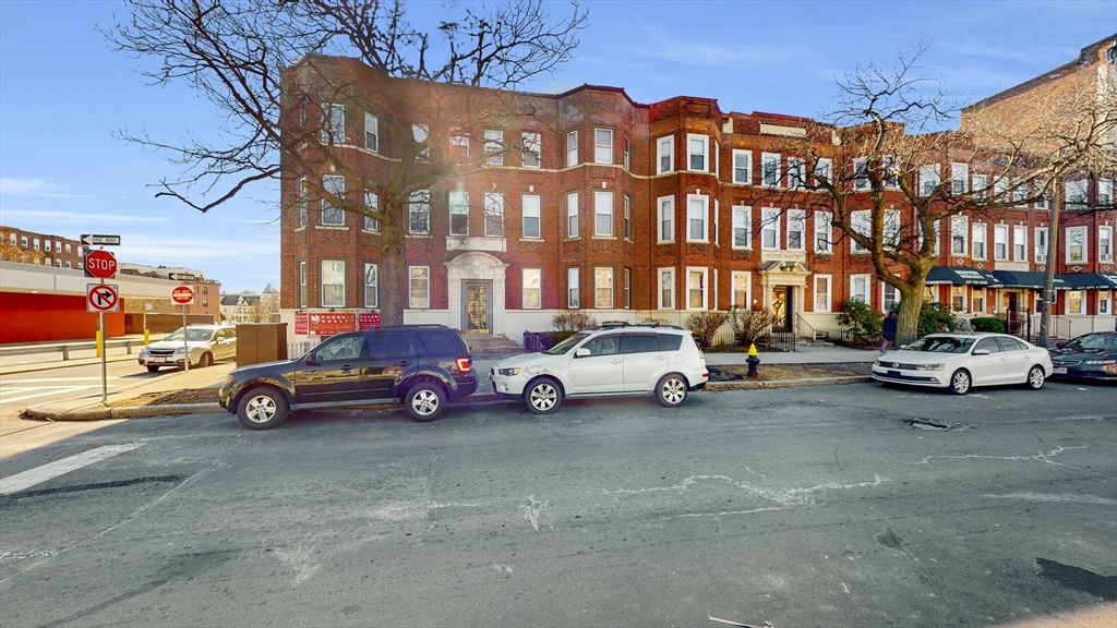 4 bed, 2 bath apartment for rent at 1284 Commonwealth Ave Unit 1, Allston — photo 18 of 19
