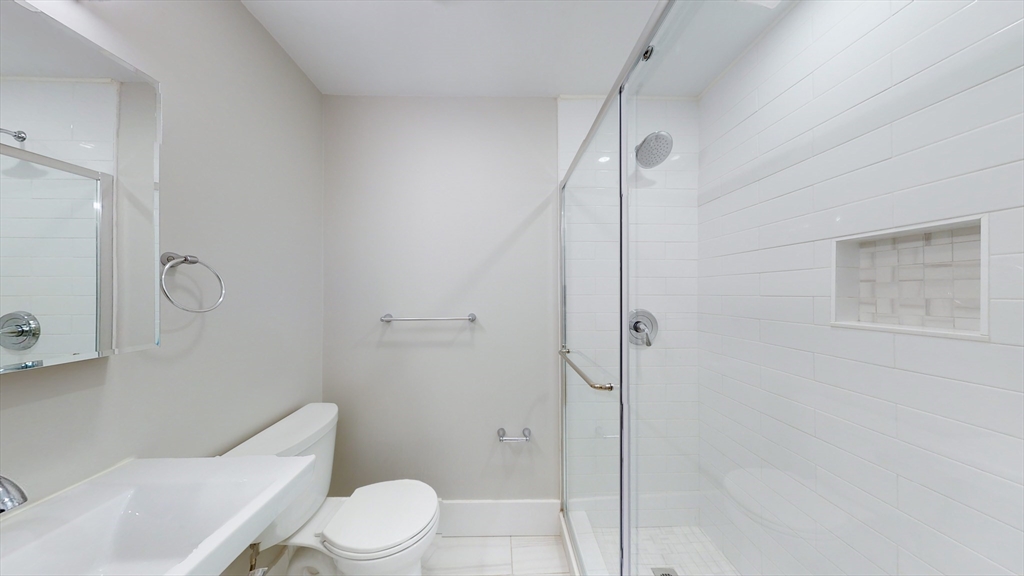 4 bed, 2 bath apartment for rent at 1284 Commonwealth Ave Unit 1, Allston — photo 17 of 19
